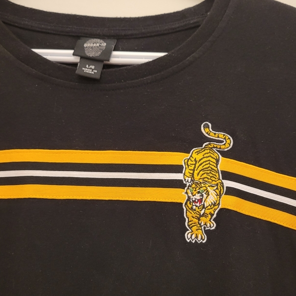 Urban ID TiCats Embroidered Stripe T-Shirt - Picture 3 of 6